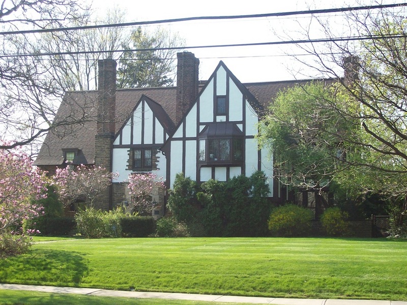 19910 South Woodland