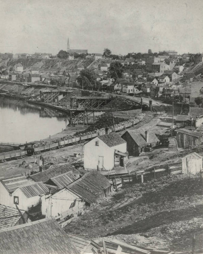 Photo Looking South from Irishtown Bend
