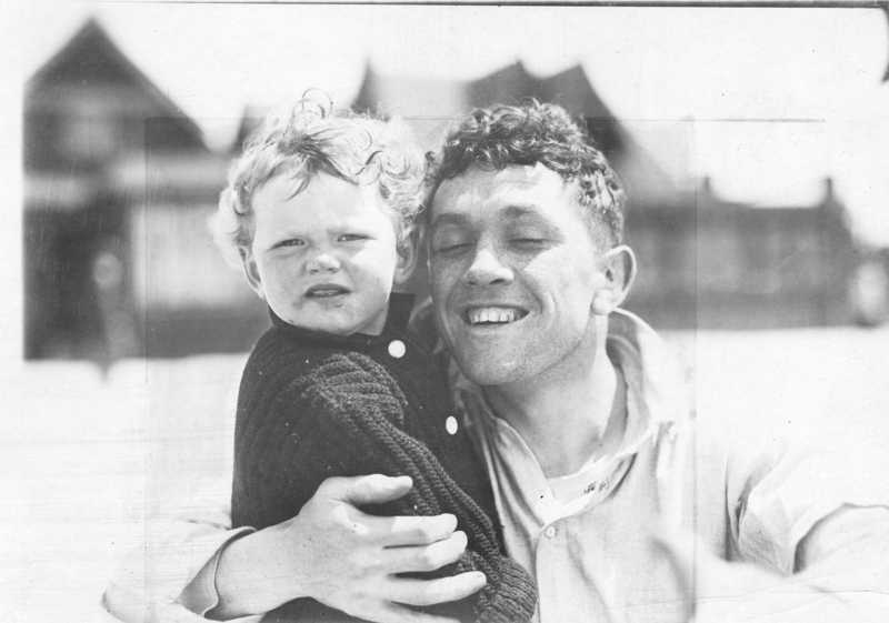 Johnny Kilbane and Daughter, 1913